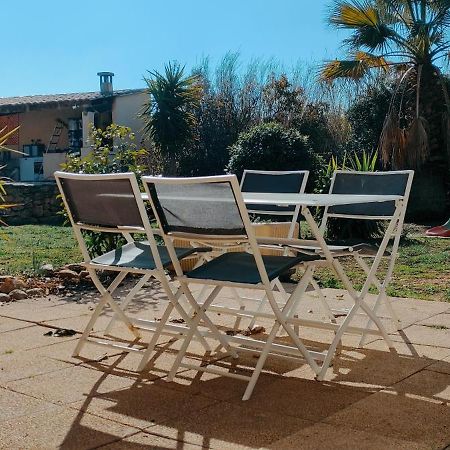 Offrez-Vous Un Sejour Dans Notre Gite A Entressen Une Grande Piscine Pour Se Rafraichir ,Un Espace De Jeux Pour Enfants Pour Des Heures De Divertissement Un Terrain De Petanque Pour Des Parties Endiablees Dış mekan fotoğraf